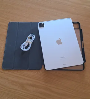 iPad Pro 11-inch 4th Gen (M2 Chip) In Mint Condition / Wi-Fi Only / 512GB Storage.