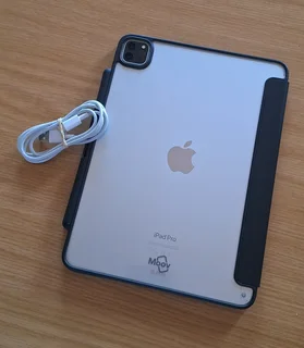 iPad Pro 11-inch 4th Gen (M2 Chip) In Mint Condition / Wi-Fi Only / 512GB Storage.