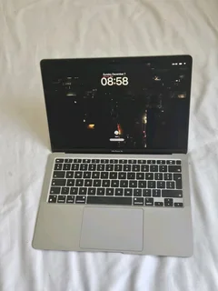 MacBook Air M1 Chip 2020 In New Condition / 256GB Storage