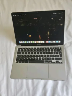 MacBook Air M1 Chip 2020 In New Condition / 256GB Storage