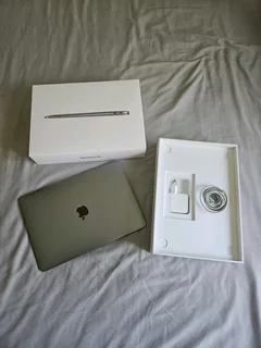 MacBook Air M1 Chip 2020 In New Condition / 256GB Storage