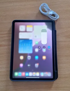 iPad Pro 11-inch 4th Gen (M2 Chip) In Mint Condition / Wi-Fi Only / 512GB Storage.