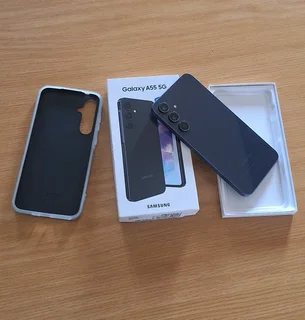 Samsung Galaxy A55 5G In New Condition / Awesome Navy Color / 256GB Storage