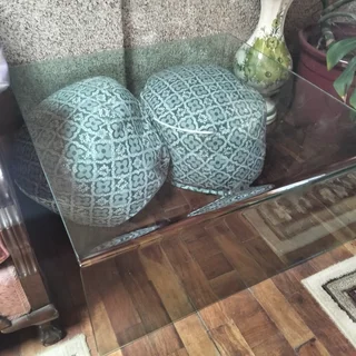 12mm thick glass table size is 110cm x110cm