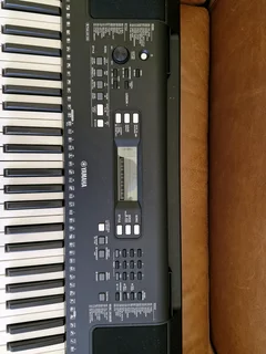 Yamaha PSR E363 keyboard