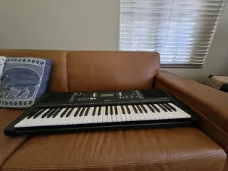 Yamaha PSR E363 keyboard
