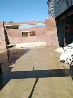 HI, I&#39;M A SKILLED BUILDER AND PROFESSIONAL PAVER LOOKING FOR BUILDING WORK