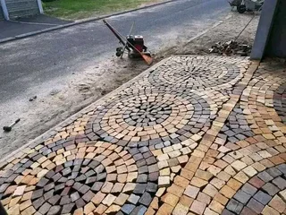 HI, I&#39;M A SKILLED BUILDER AND PROFESSIONAL PAVER LOOKING FOR BUILDING WORK
