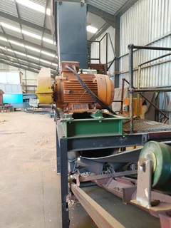 Sawmill Dropfeed Wood Chipper