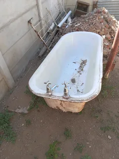 Free cast iron bath