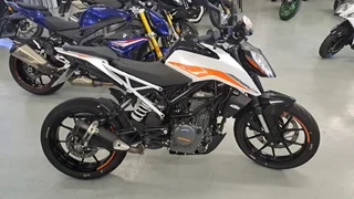 2023 KTM Duke