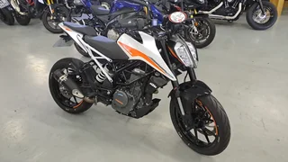 2023 KTM Duke