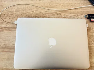 MacBook Air  (13 inch, 2017)