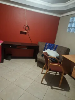 Single room for rent - Available Immediately