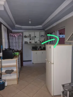 Single room for rent - Available Immediately