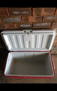 Coleman cooler box.