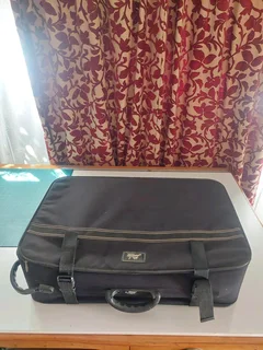 Lido medium Suitcase - good condition