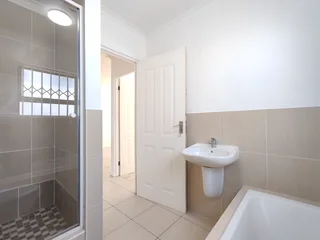 2 bedroom House in Parklands North