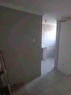 2 Bedroom Cottage For Rent