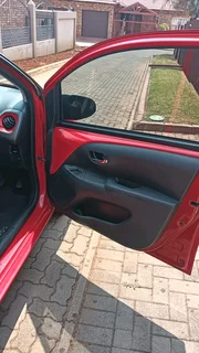 Toyota AYGO X Play 2019 81 000km R160 000 neg