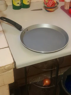 BRAND new ; Crèpe pan..never been used ! IDEAL for,pancakes &amp; crèpes..