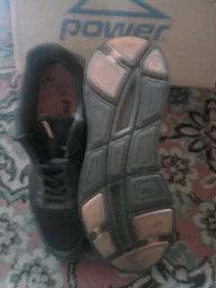 Men&#39;s SNEAKERS..BRAND : POWER..SIZE 9..Orange &amp; Black..Worn the MINIMUM,in NEW CONDiTiON !