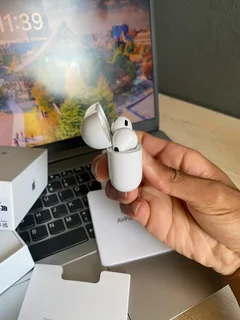 Apple AirPods Pro (2nd Generation)