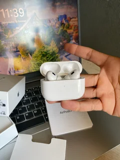 Apple AirPods Pro (2nd Generation)