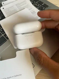 Apple AirPods Pro (2nd Generation)