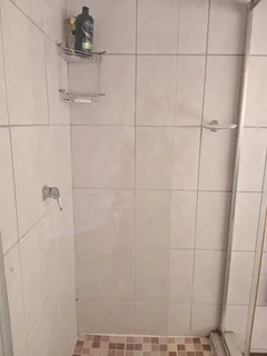 ***1 Bedroom Cottage - R7500 pm - Strand RD, Bluff***