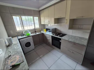 1Bedroom Flat – Lock n GO -R5500pm -Marine Drive TO LET