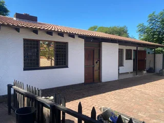 Spacious Family Home with Income-Generating Granny Flat Yellowwood Park -R1 650 000