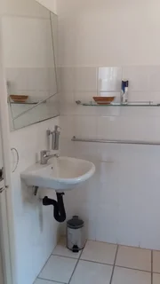 *** 1 Bedroom garden cottage - Sydenham - R7000pm***