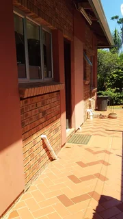 *** 1 Bedroom garden cottage - Sydenham - R7000pm***
