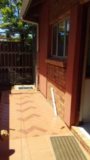 *** 1 Bedroom garden cottage - Sydenham - R7000pm***
