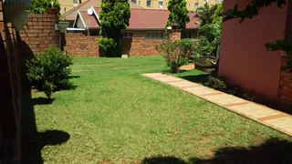 *** 1 Bedroom garden cottage - Sydenham - R7000pm***