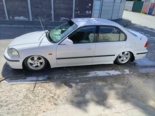 Panel beating spray painting