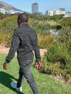 Am looking for a job