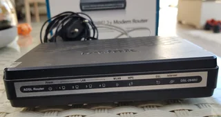 D-Link Wireless N150 / Wi-Fi / Modem Router - smart home or office