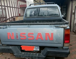 NISSAN HARDBODY 4X4
