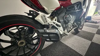 MV Agusta Rivale / Stradale 800 ‘16