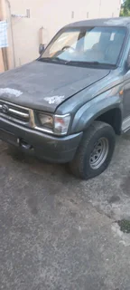 Toyota hilux 3.0 diesel double cab licienced starts but diff needs repairs body is good