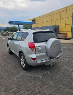 Toyota RAV-4 Crossover