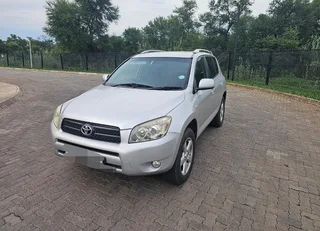Toyota RAV-4 Crossover