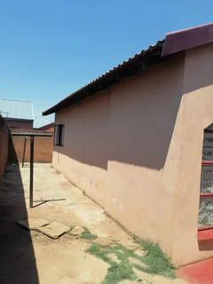 3 Bedroom House for sale Lotus Garden R800 000
