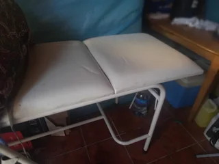 Doctor&#39;s Consultation Bed