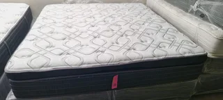 Top Of The Range King Bed With Pillowtop Materess And Bases R8500
