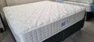 KING HEAVY DUTY MATRESS EXTRA LENGTH MATRESS AND BASES R7500