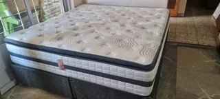 King Bed With Pillowtop Matress And Bed Bases R4500