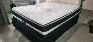 Queen Bed With Thick Pillowtop Heavy Duty Matress With Bed Base R4500